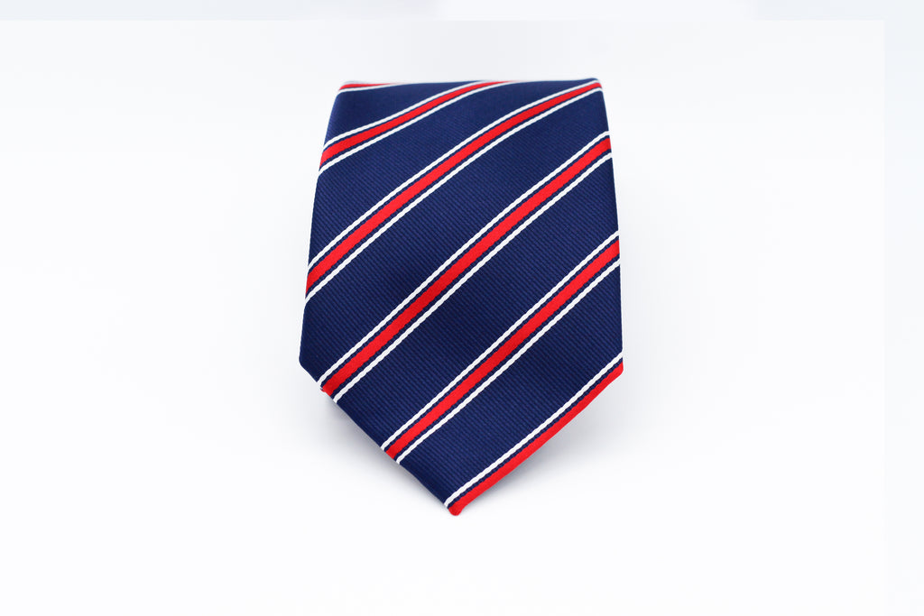 Cravate bleue classique à rayures